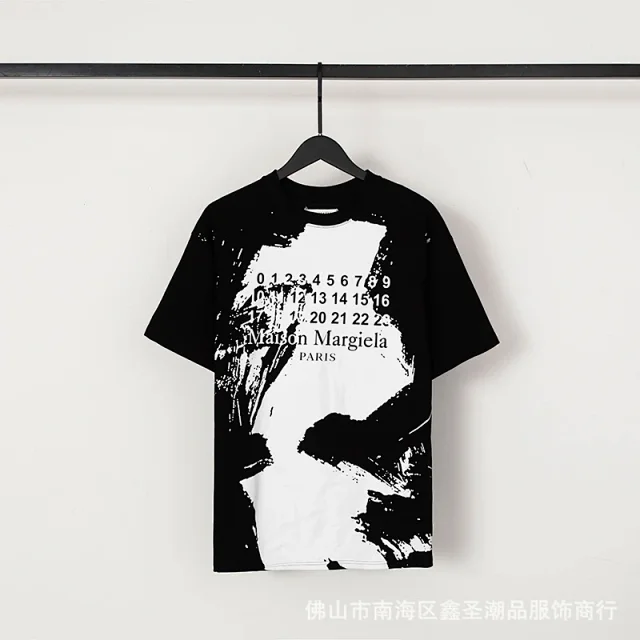Maison Margiela T-Shirts Short-Sleeve Graphic Print T-Shirt product detail image 38