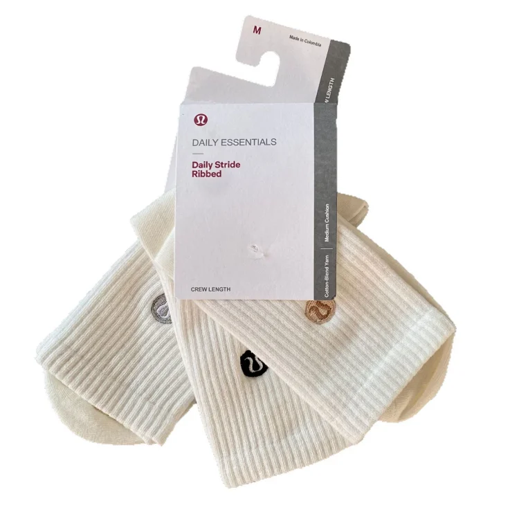 Lulu lulu embroidered logo four seasons mid-high-high solid color mens and womens socks three pairs of sports and leisure socks *no quality issues, no reason to return(pic9) Lulu lulu embroidered logo four seasons mid-high-high solid color men's and women's socks three pairs of sports and leisure socks *no quality issues, no reason to return