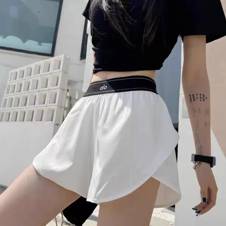 Ready stock nude breathable high-waist butt-lifting yoga fitness shorts outdoor running anti-exposure sports shorts for women* No quality issues and no reason to return(pic4) Ready stock nude breathable high-waist butt-lifting yoga fitness shorts outdoor running anti-exposure sports shorts for women* No quality issues and no reason to return