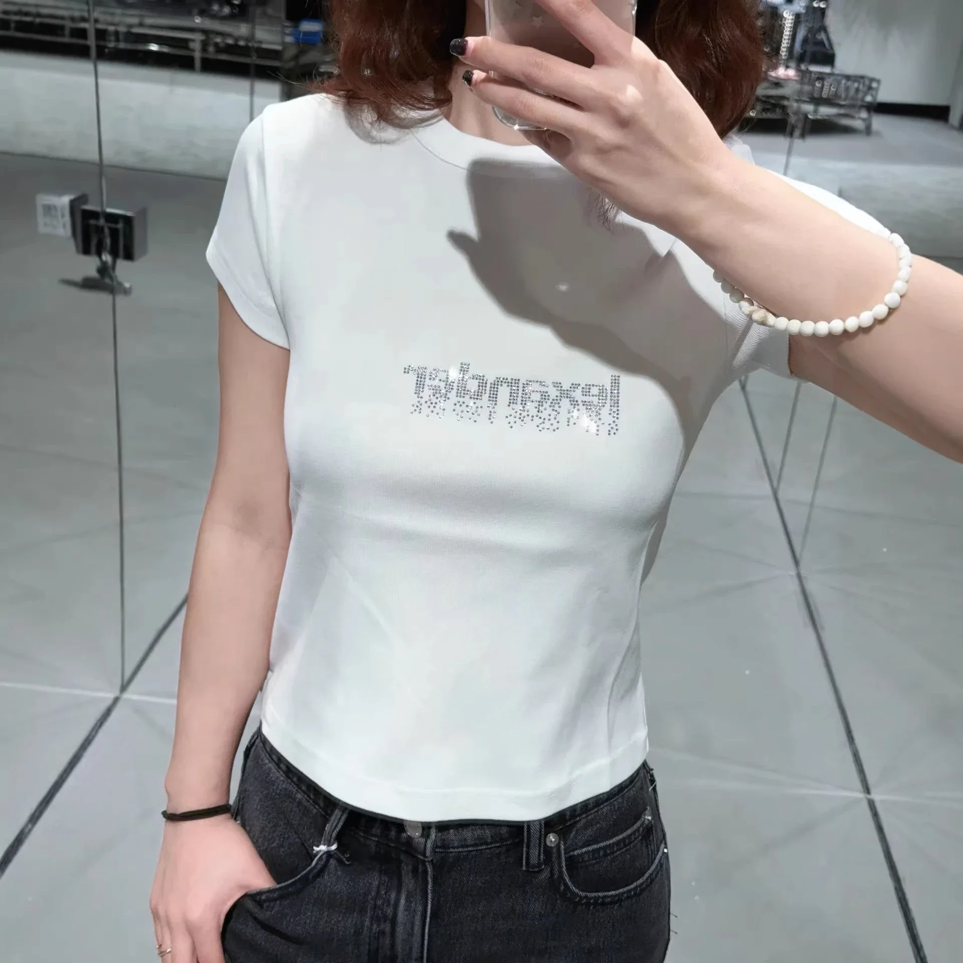 Correct version of 2026 early spring new letter hot diamond high weight threaded fabric right shoulder slim short-sleeved T-shirt for women