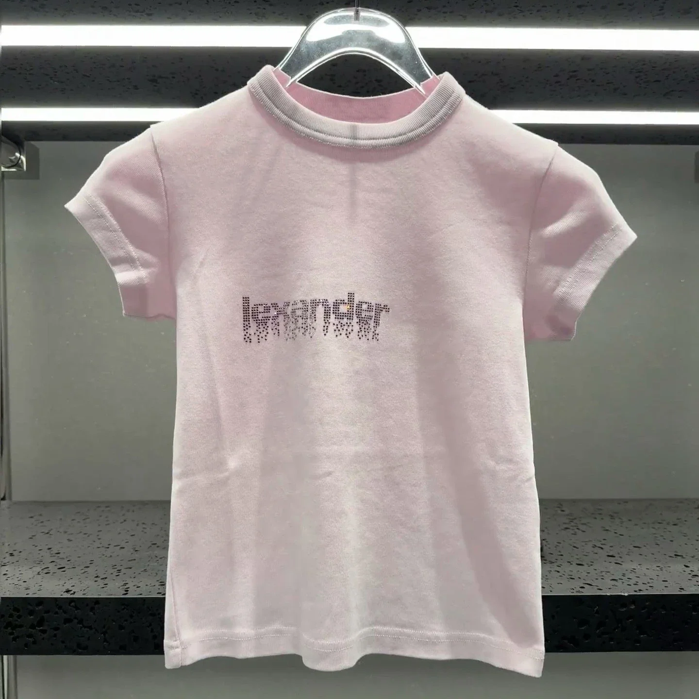 Correct version of 2026 early spring new letter hot diamond high weight threaded fabric right shoulder slim short-sleeved T-shirt for women
