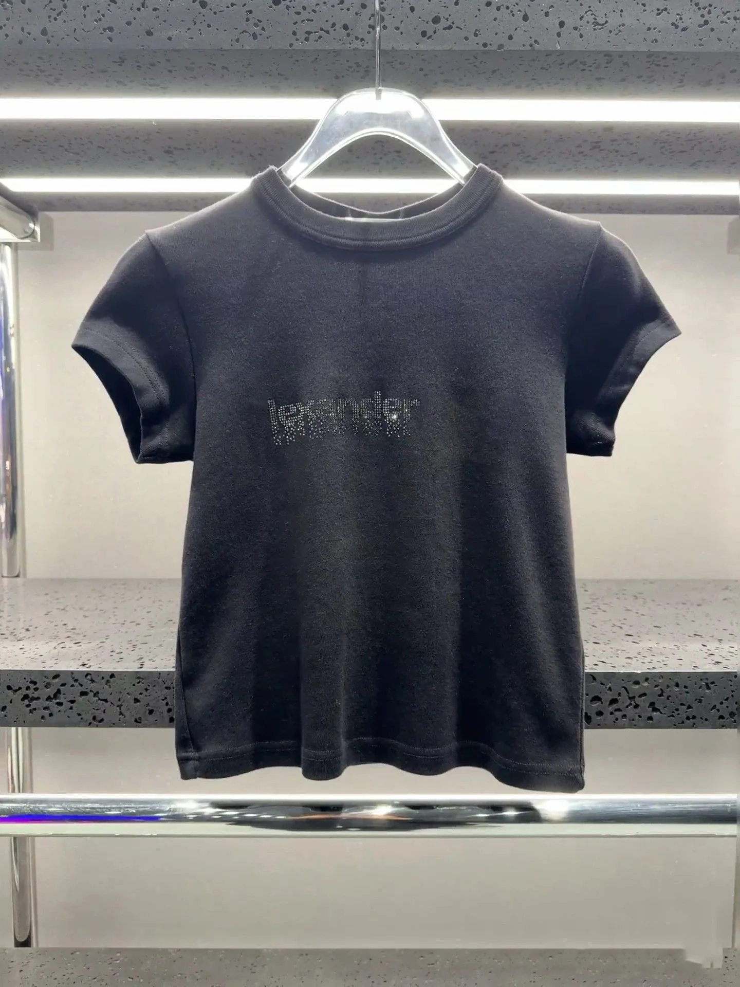 Correct version of 2026 early spring new letter hot diamond high weight threaded fabric right shoulder slim short-sleeved T-shirt for women