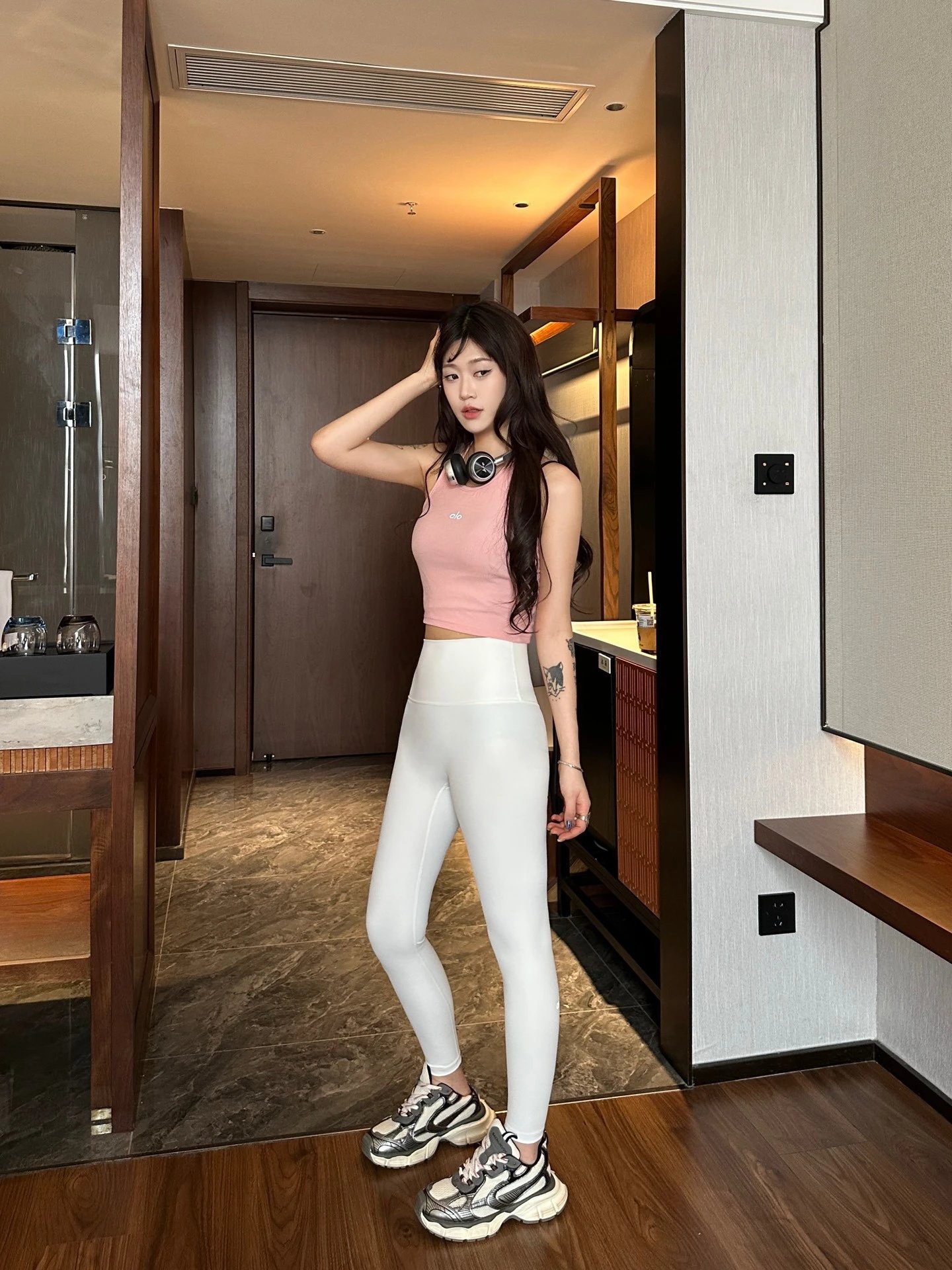 白色