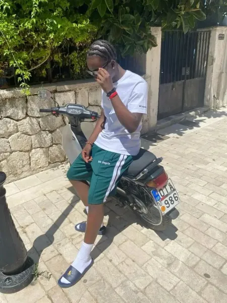 Corteiz Logo Embroidered Black Sweatshorts - 5