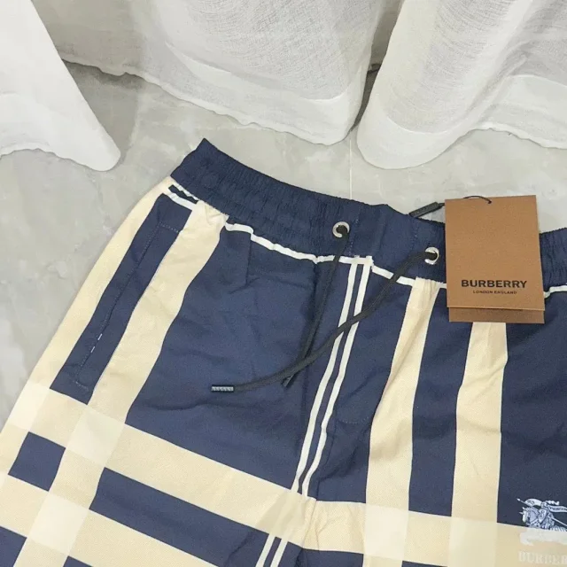Burberry Shorts Check Print Drawstring product detail image 3
