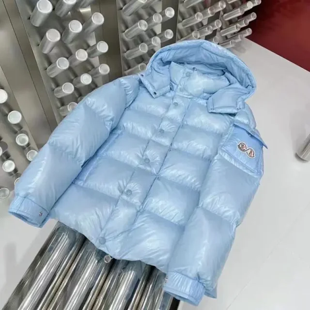 Moncler Down Jackets Quilted puffer product detail image 9