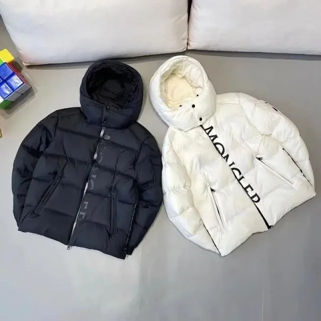 Moncler Down Jackets Quilted puffer product detail image 6