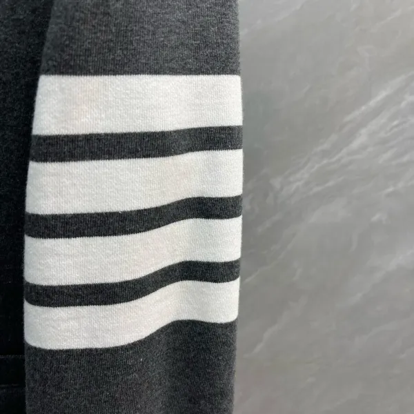 Thom Browne Classic Four-Bar Stripe Gray Cardigan - 15