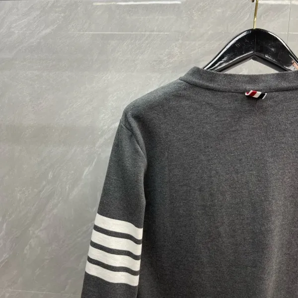 Thom Browne Classic Four-Bar Stripe Gray Cardigan - 17