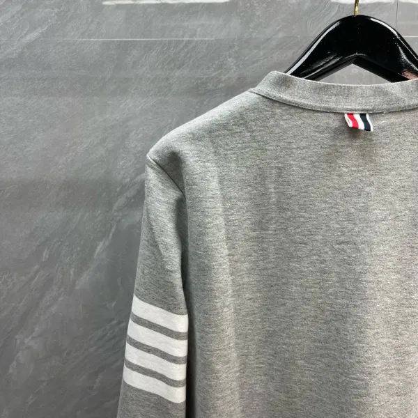 Thom Browne Classic Four-Bar Stripe Gray Cardigan - 9