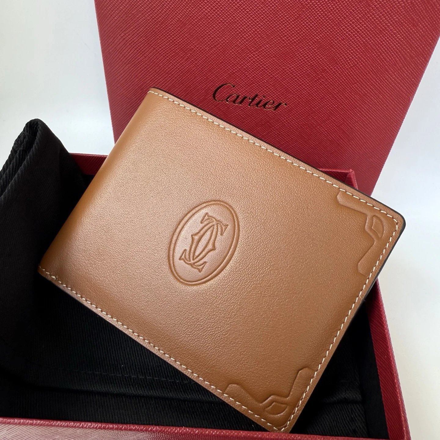 Cartier Must de Cartier Bi-fold Wallet in Smooth Leather with Embossed Logo