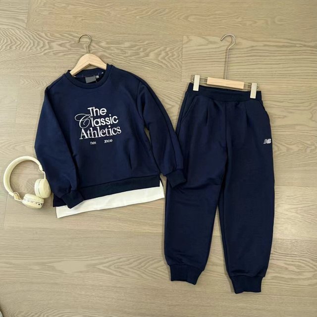 New Balance Children‘s Hoodie: seller detail photo 4