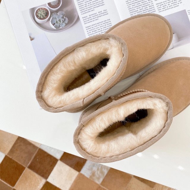 UGG Children's snow boots: seller detail photo 14