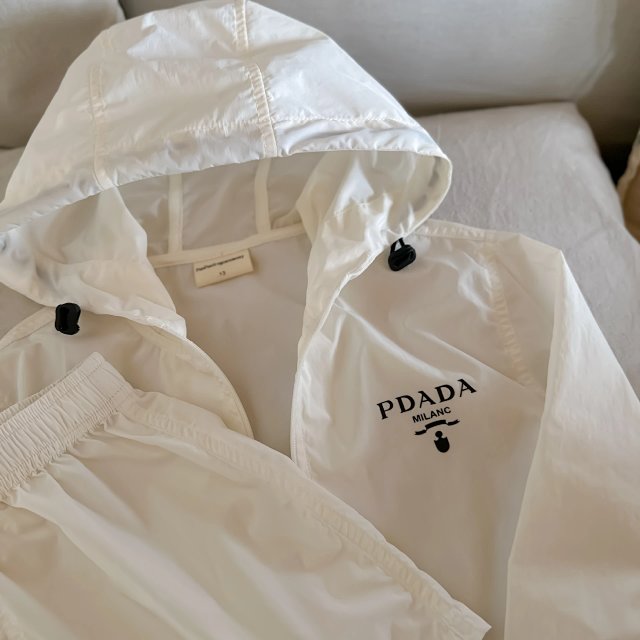 Prada Children’s Set: seller detail photo 5