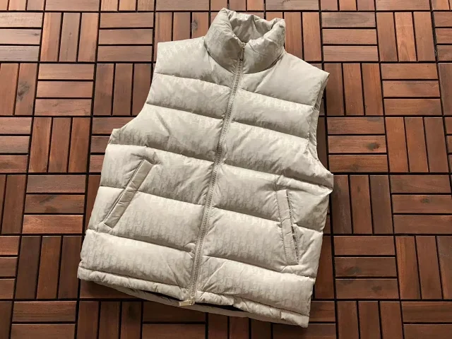Dior Vests Monogram Quilted Puffer Vest product detail image 7