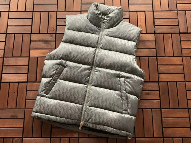Dior Vests Monogram Quilted Puffer Vest product detail image 6