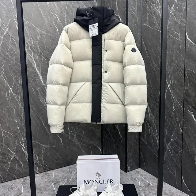 Moncler Down Jackets Hooded quilted puffer jacket product detail image 4
