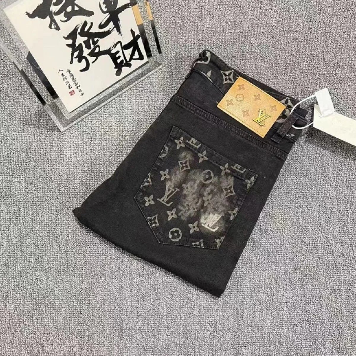 经典时尚牛仔裤 9