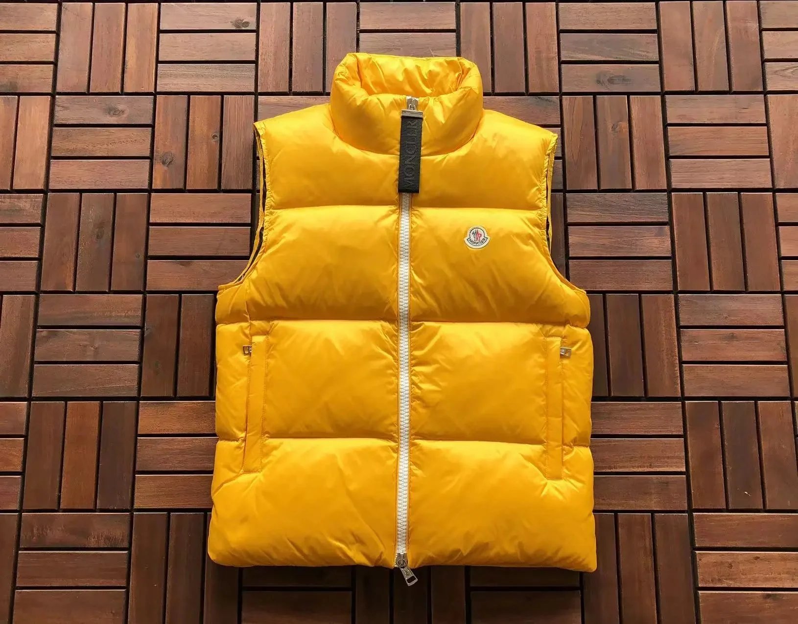 MONCLER vest - 4/25