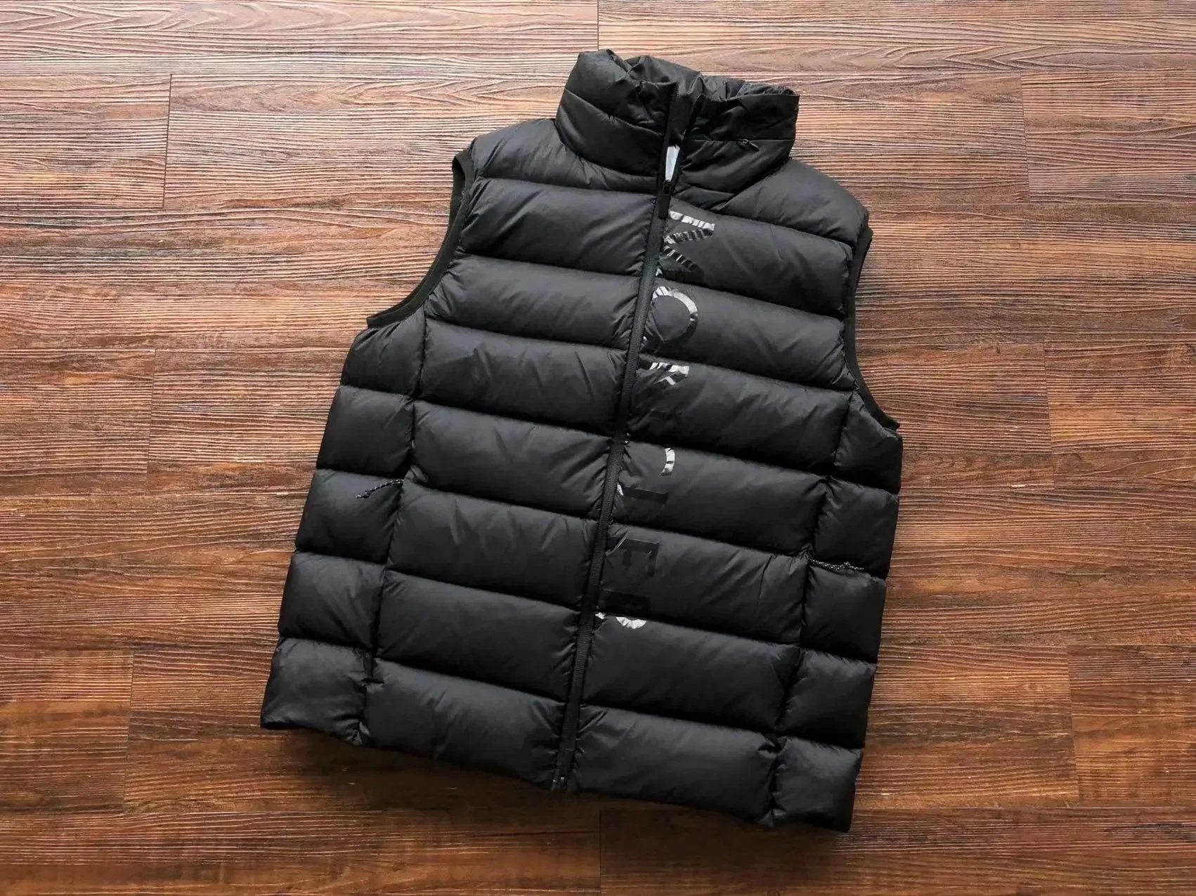 MONCLER vest - 6/25