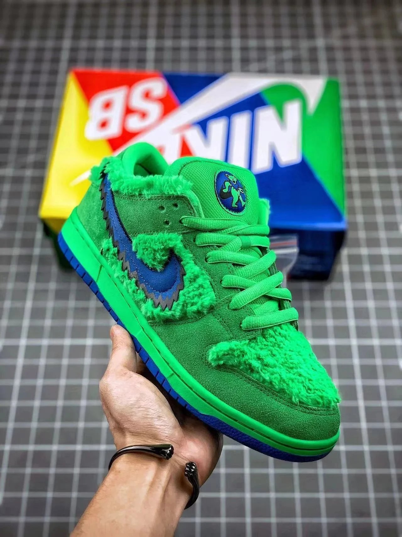 Nike SB Dunk Low Grateful Dead Bears Sneakers product photo 3