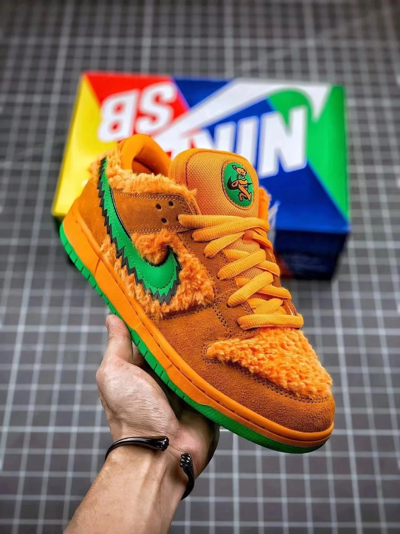 Nike SB Dunk Low Grateful Dead Bears Sneakers product photo 2