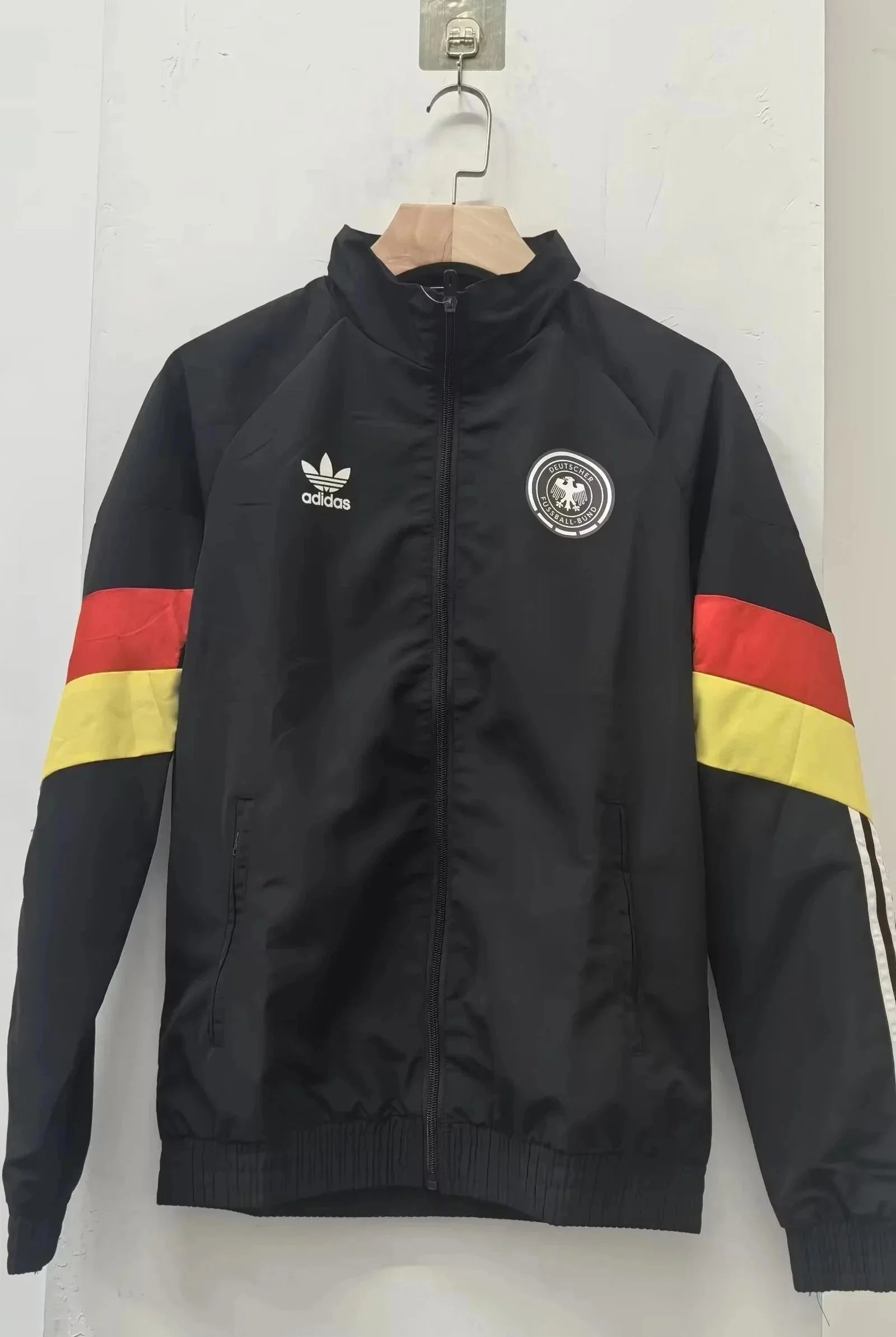 Football Windbreaker - 39/41