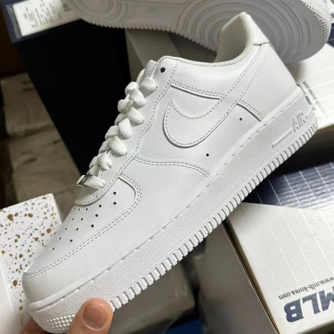 Pure White Low Top CW2288-111 (Sadesa Leather)