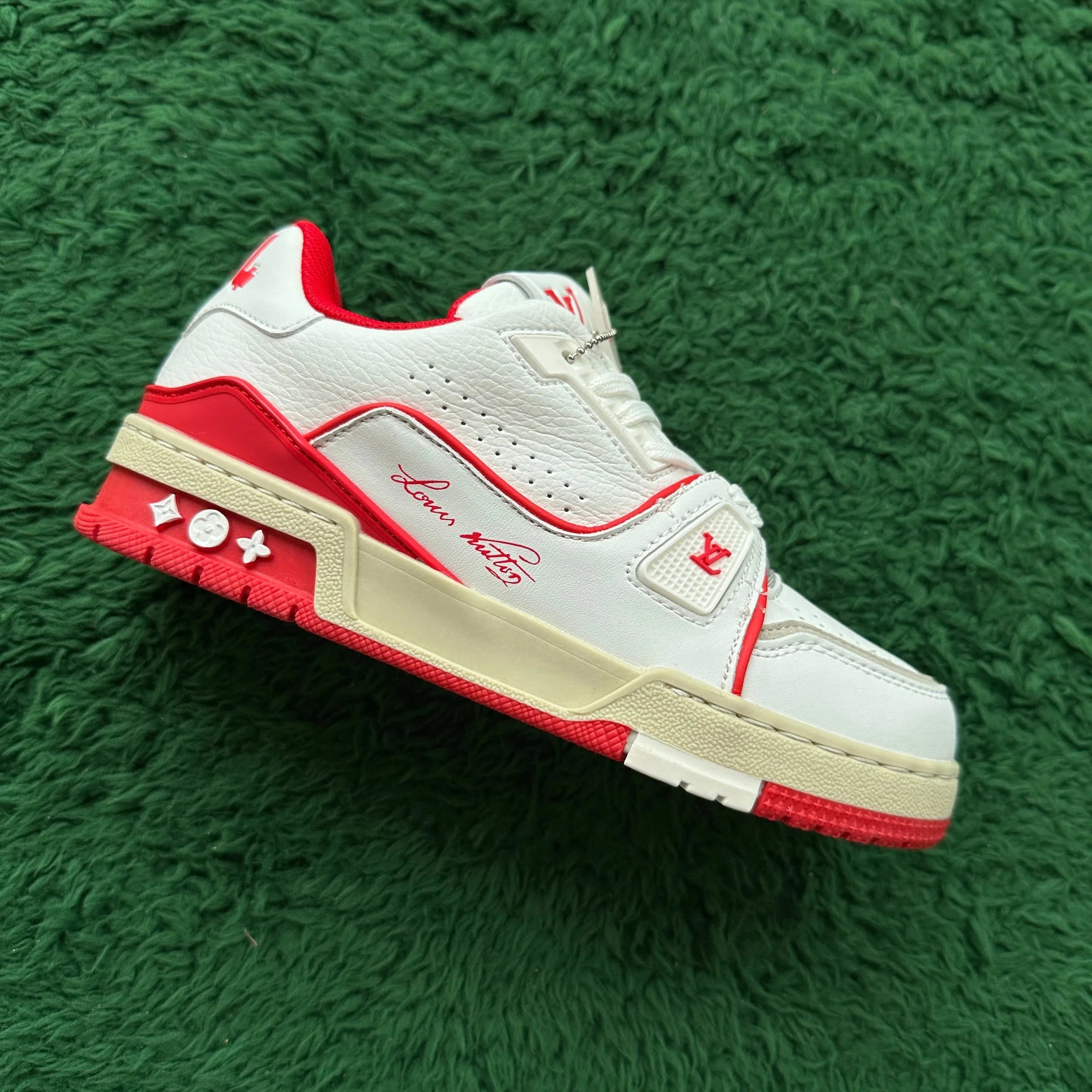 Louis Vuitton low-top sneakers in white and brown product photo 4