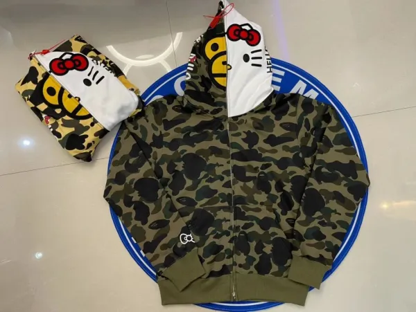 A Bathing Ape x Hello Kitty Camo Hoodie White - 3