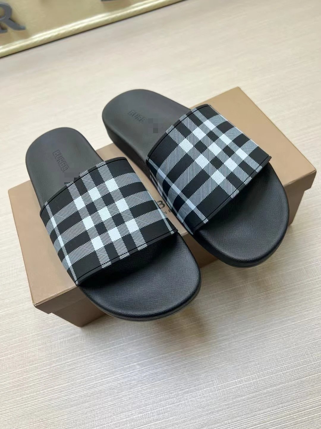 Balenciaga Letter Print Platform Slide photo 4