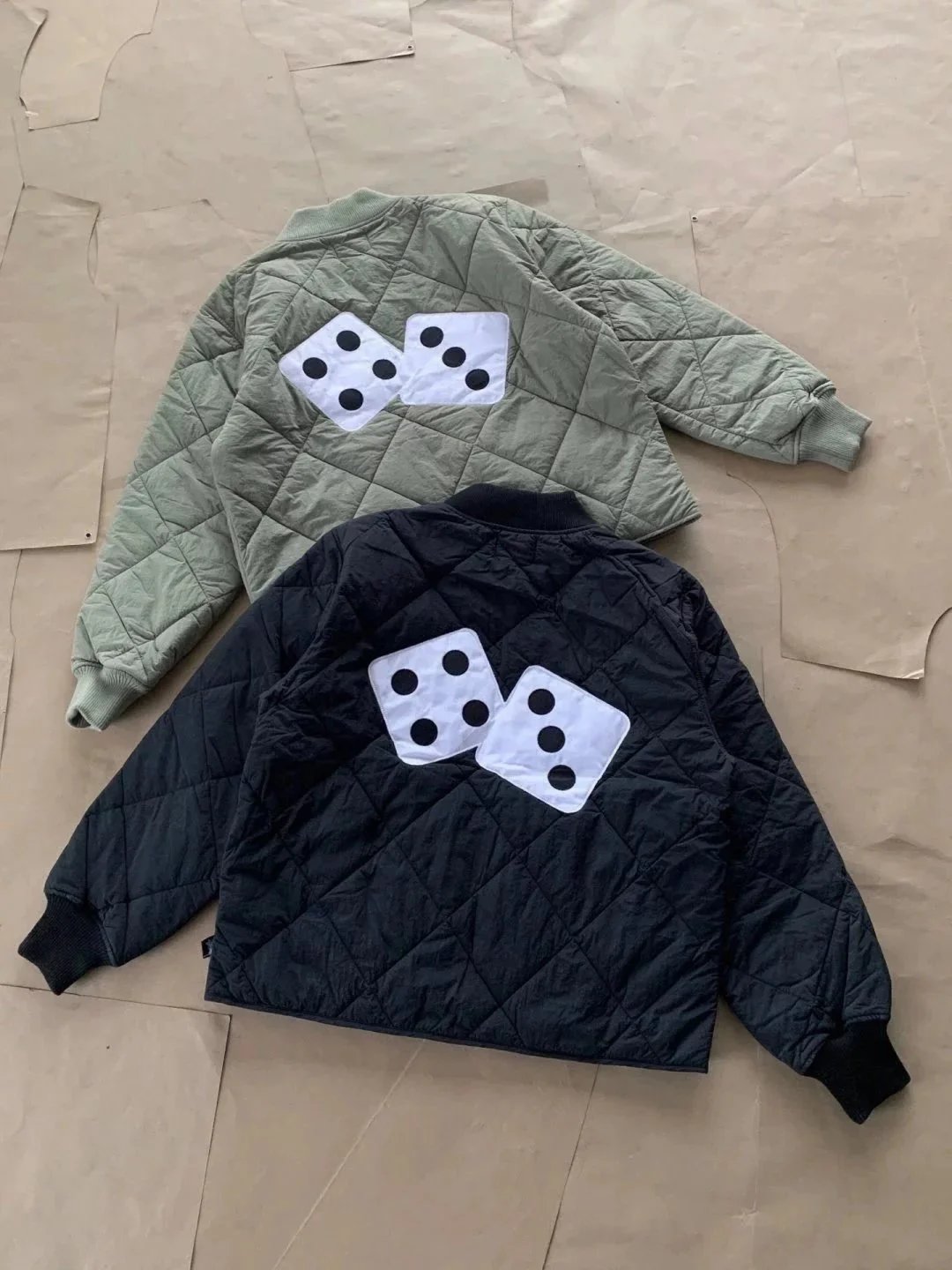 Design Dice Print Quilted Two-Tone Bomber Jacket Outerwear Jacket - 7