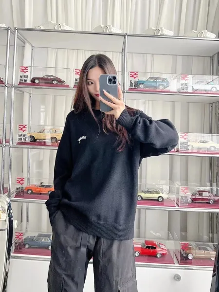 Off-White Knit Sweater with Back Graphic Print Cream - 7