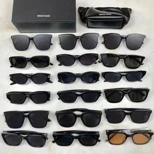 ROCOCO Oval Frame Black Sunglasses - 3
