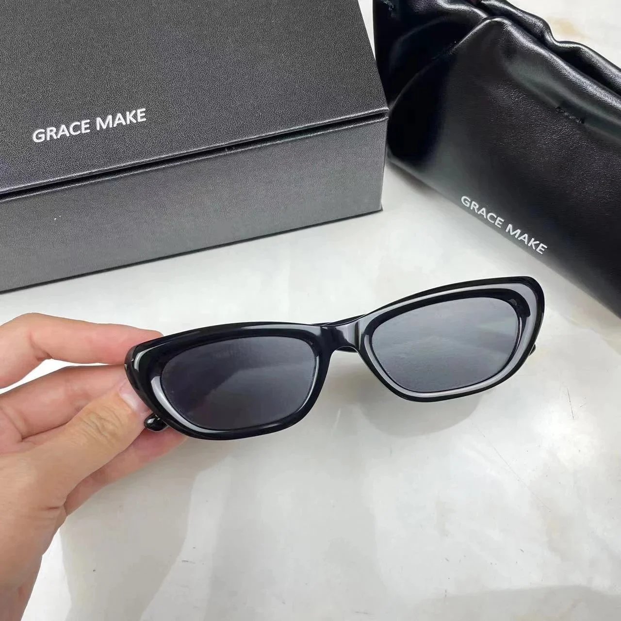 ROCOCO Oval Frame Black Sunglasses - 11