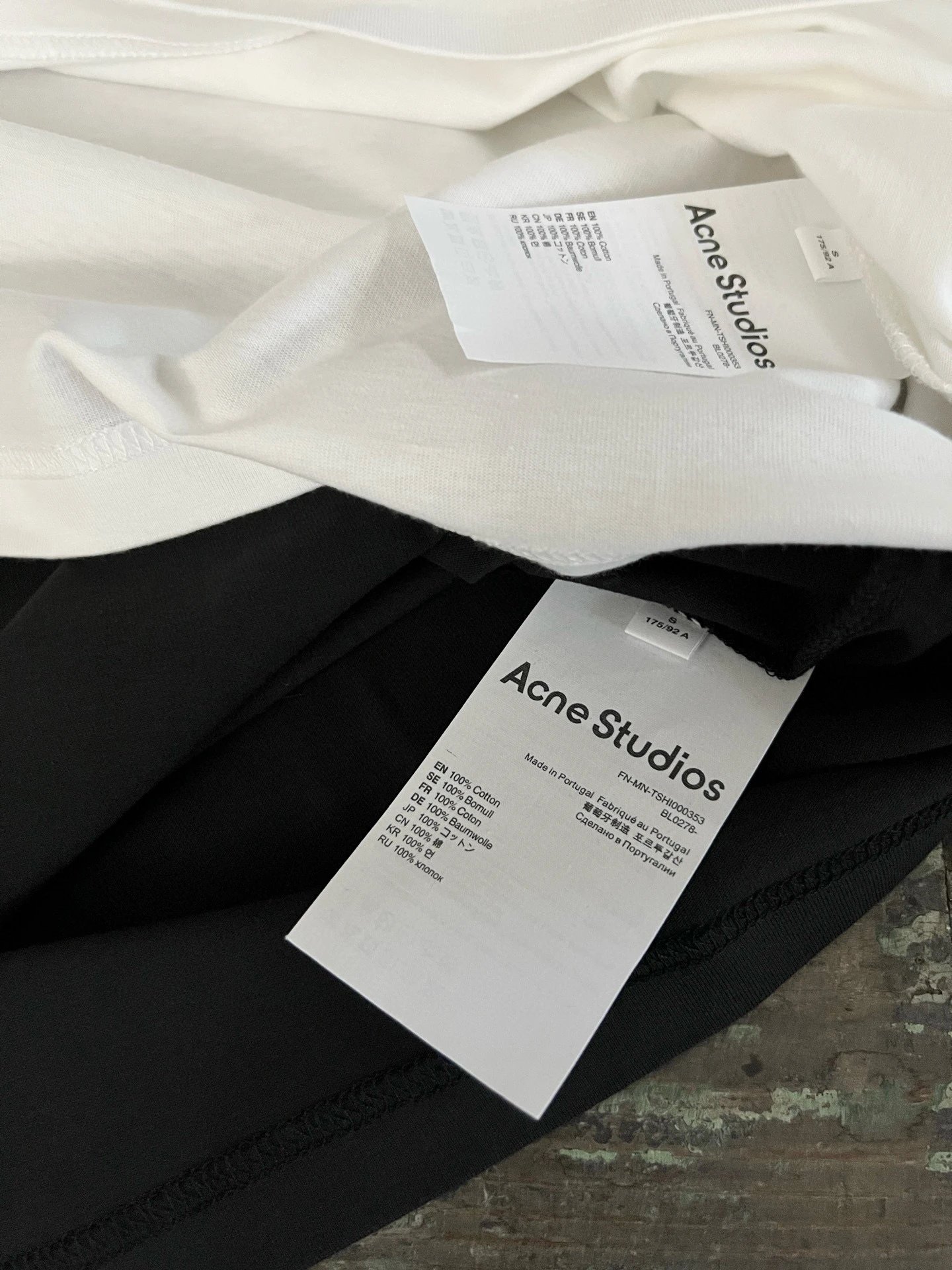 Acne Studios Heart Print Black T-Shirt - 20
