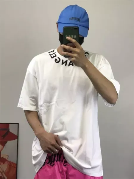 Design Oversized Graphic T-Shirt in Beige with Blue Shorts Set - 23