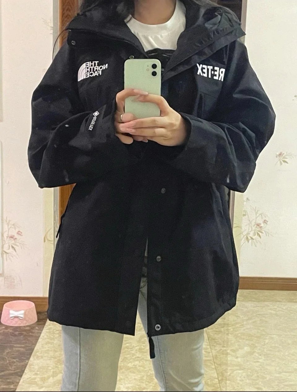 Burberry UE Hard Shell Hooded Windbreaker photo 4