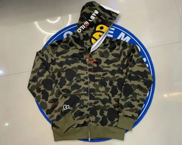 A Bathing Ape x Hello Kitty Camo Hoodie White - 4