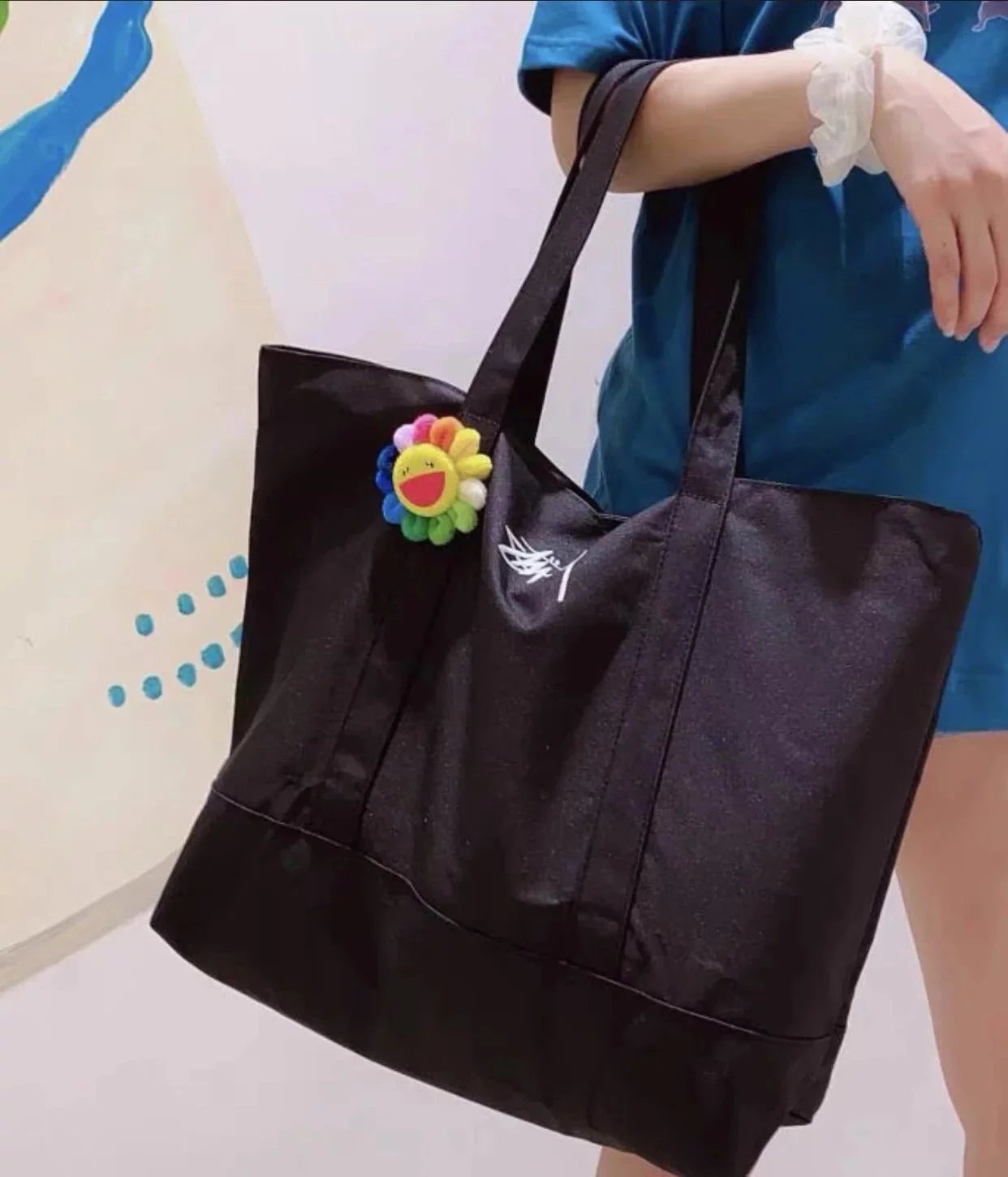 Embroidered Waterproof Shoulder Bag photo 8