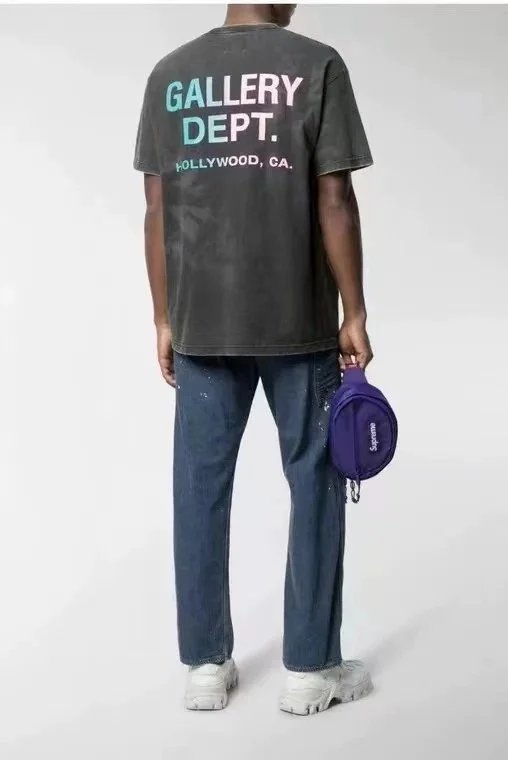 Gallery Dept Gradient Letter T-Shirt photo 4