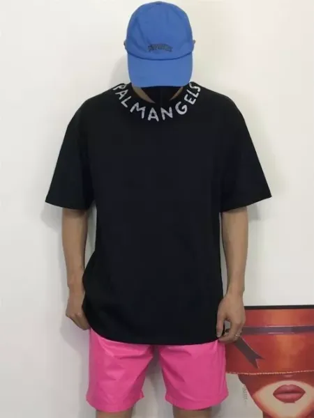 Design Oversized Graphic T-Shirt in Beige with Blue Shorts Set - 9