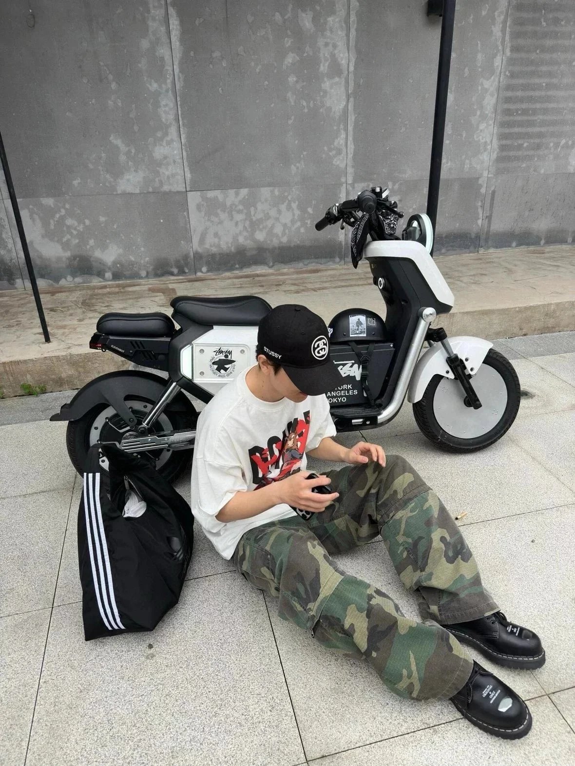 Stussy Circular Logo Embroidered Cap photo 6