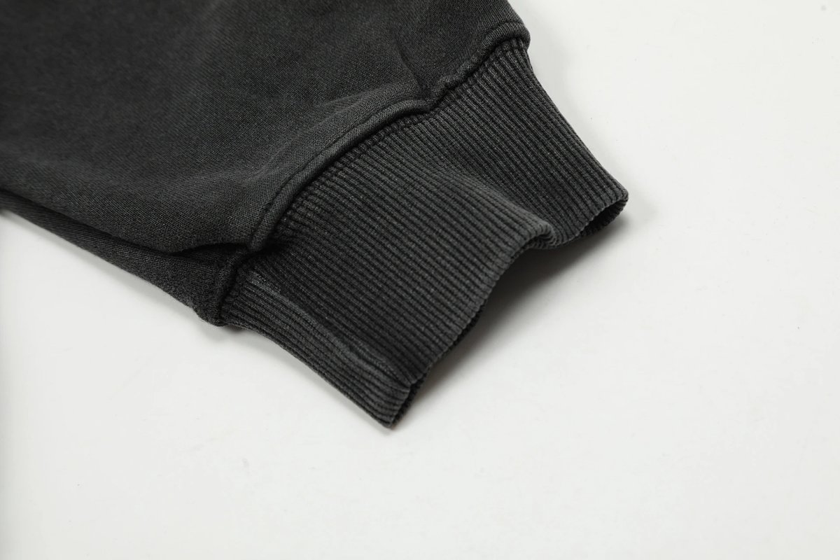 Gallery Dept V-Neck Sweatshirt Black with Gold and Red Trim Sweater product detail 13 in Litbuy spreadsheet finds