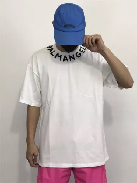 Design Oversized Graphic T-Shirt in Beige with Blue Shorts Set - 15