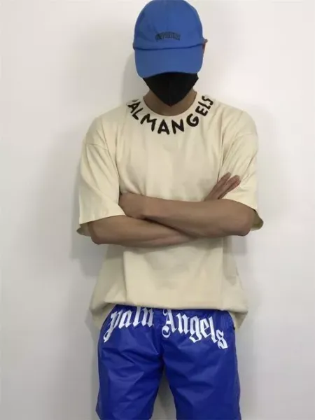 Design Oversized Graphic T-Shirt in Beige with Blue Shorts Set - 31