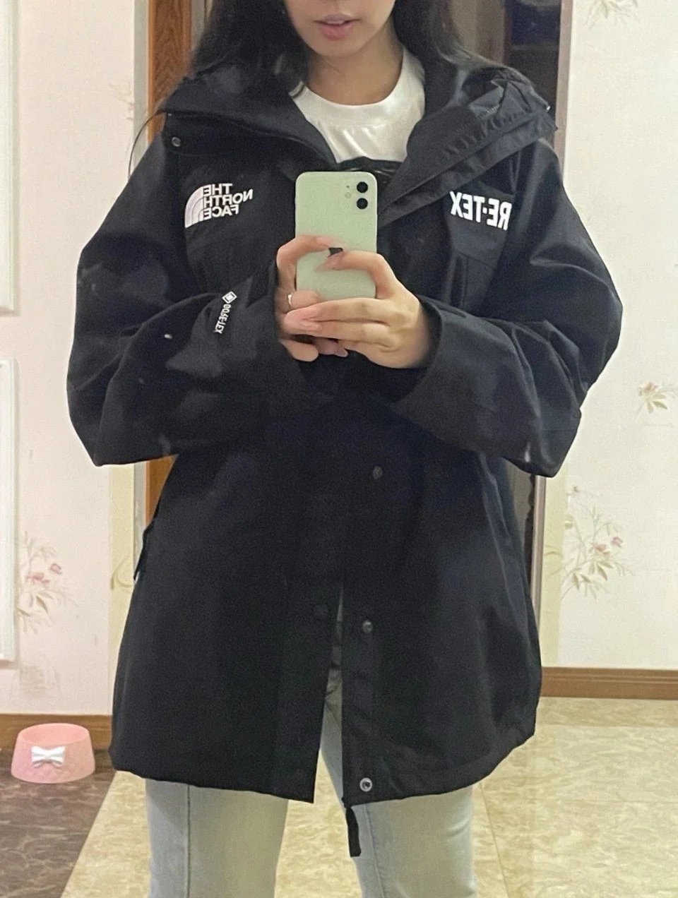 Burberry UE Hard Shell Hooded Windbreaker photo 2