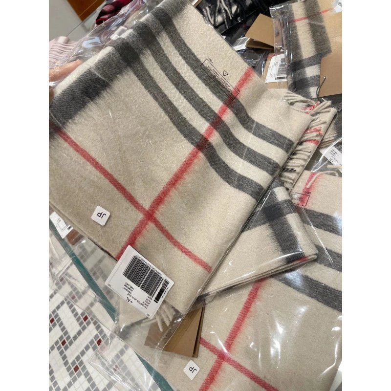 British-Style Plaid Cashmere Scarf photo 7