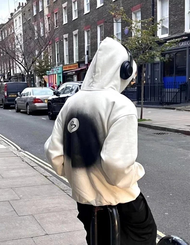 Stussy 22FW Spray Ink 8 Ball Hoodie photo 7