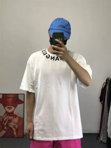 Design Oversized Graphic T-Shirt in Beige with Blue Shorts Set - 27